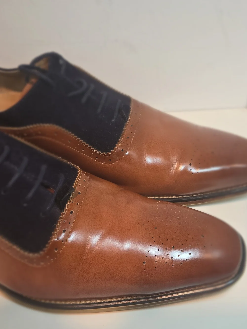 Men's Two-Tone Tan and Black Oxford Derby Dress Shoes